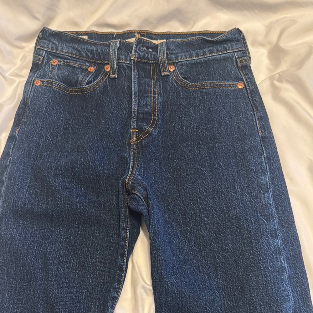 Levi's Blue Straight Leg Jeans with Classic Denim Style